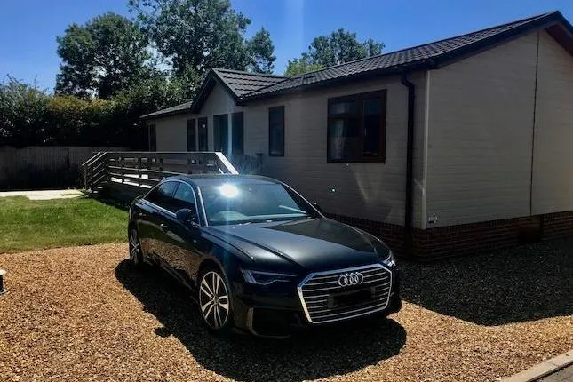 The Goodlife Lodge Company - Thorney Lakes
