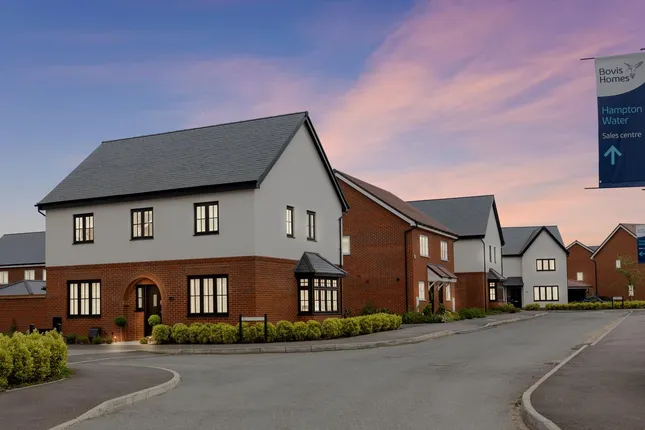 Bovis Homes at Hampton Water