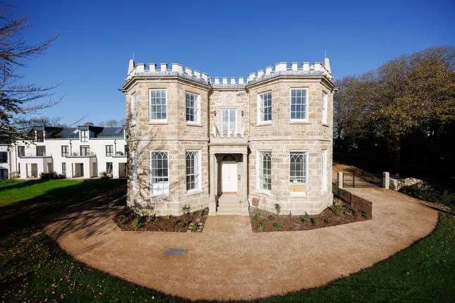 Linden Homes - York House, Penzance