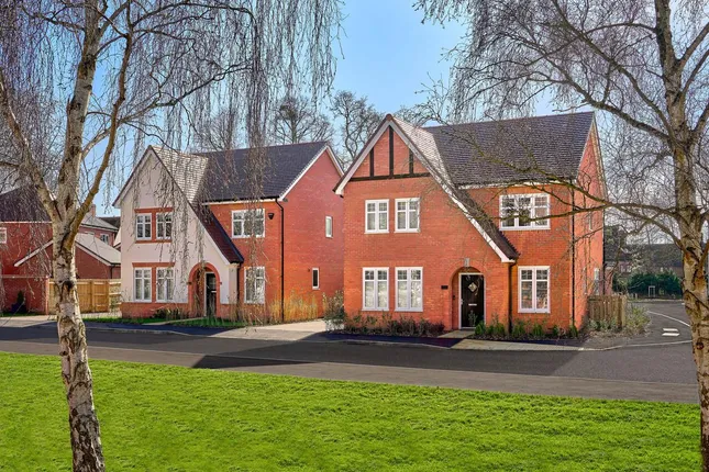 Bovis Homes - Emmer Green Drive