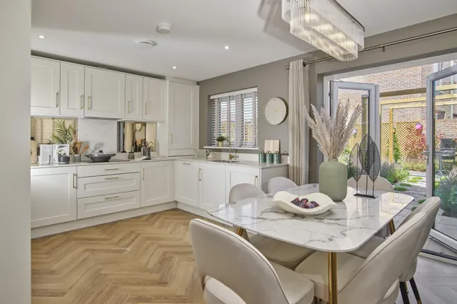 Bellway - Roe Wood Park