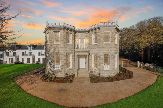 Linden Homes - York House, Penzance