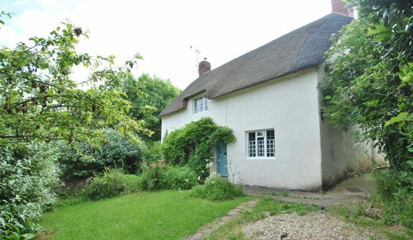 Thatched Cottages Are Packed With British Charm Primelocation