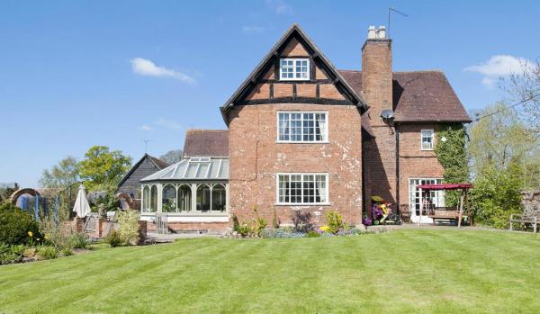 Score a home goal with Robbie Savage's former mansion - Zoopla