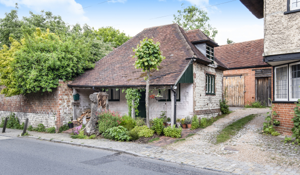 Six Tiny Houses For Sale On Zoopla Zoopla