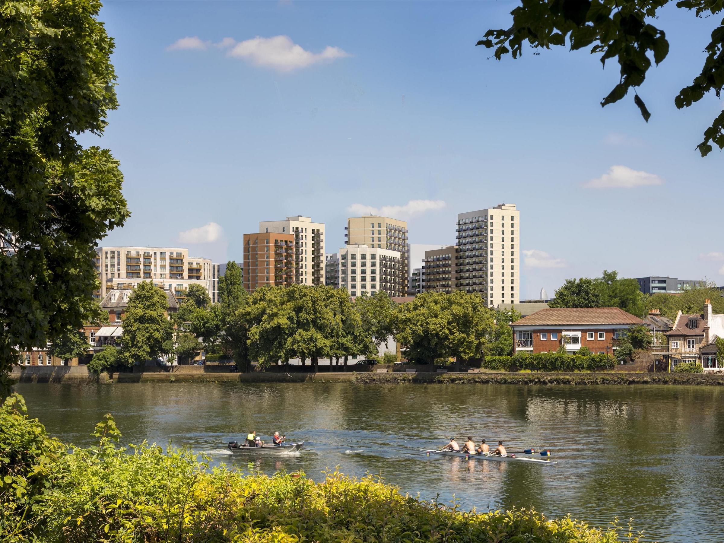 Kew Bridge Rise development 2 of 9
