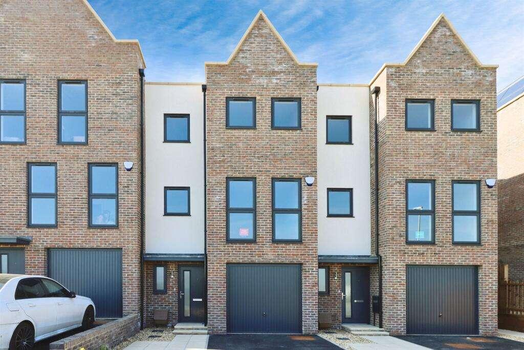 Mulgrove Farm Village development 1 of 9