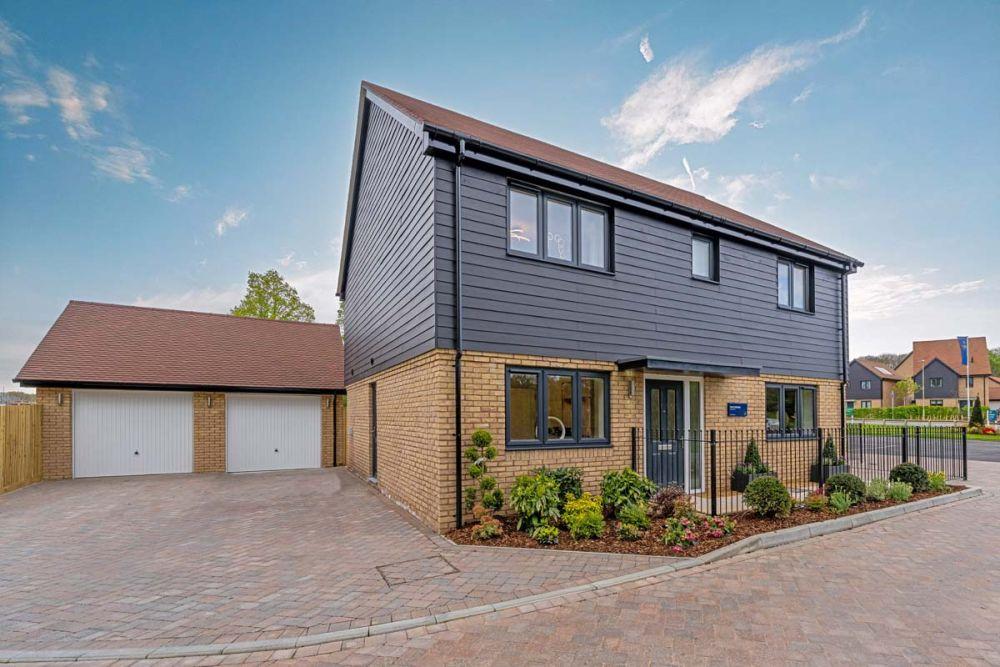 Curbridge Meadows development 3 of 10